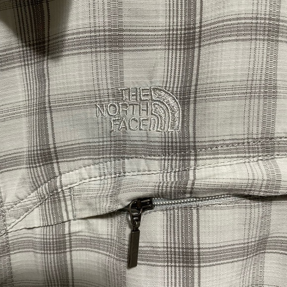 Men’s The North Face Button Down Long Sleeve Shirt M checkers Hiking Fishing - Picture 3 of 4